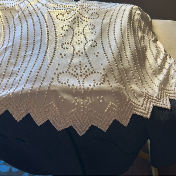 Gorgeous S. Levine blouse sized large/XL - Picture 6 of 8